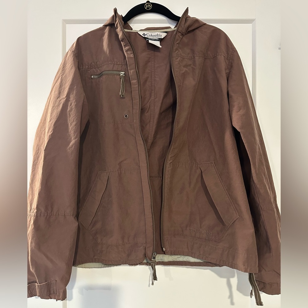 Columbia Women’s Brown Lightweight Jacket: SOLD